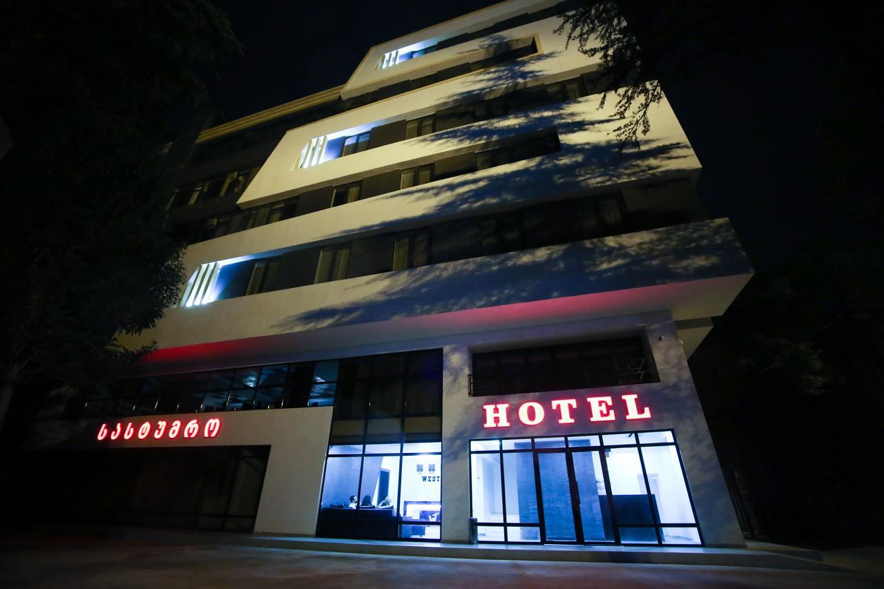 West Tower Hotel Kutaissi Exterior foto